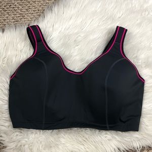 SOLD ❗️Cacique Sports Bra Size 42F Gray Pink Plus